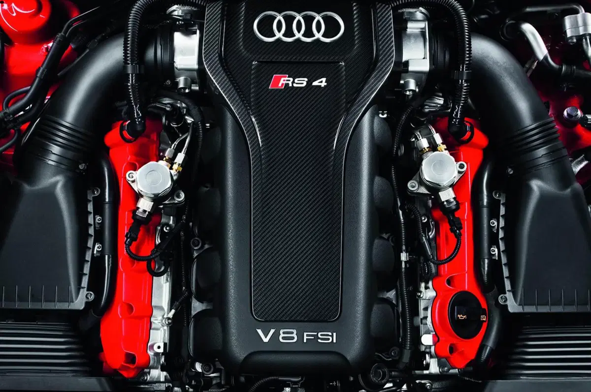 Audi RS4 Avant: debutterà a Ginevra (34)