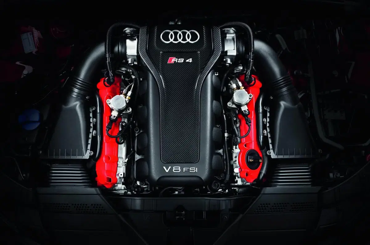 Audi RS4 Avant: debutterà a Ginevra (35)