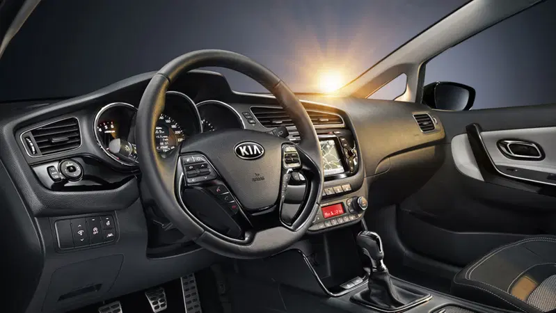 Nuova Kia Cee&rsquo;d: nuove foto e prime immagini degli interni