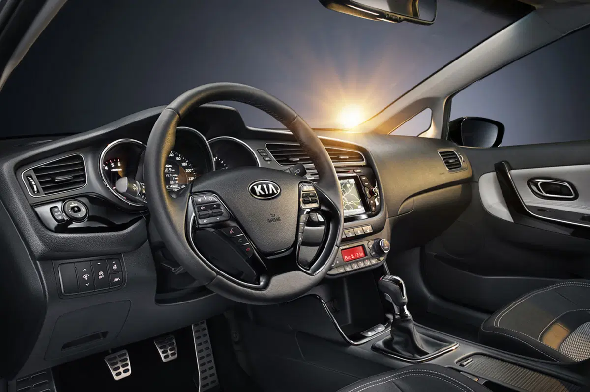 Nuova Kia Cee’d: nuove foto e prime immagini degli interni