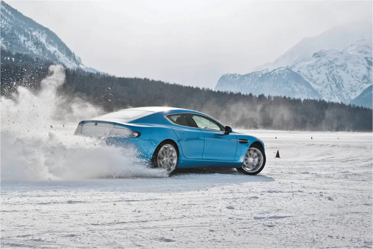 Aston Martin On Ice 2012: record di partecipazione