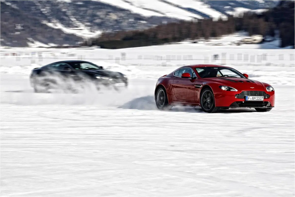 Aston Martin On Ice 2012: record di partecipazione (4)