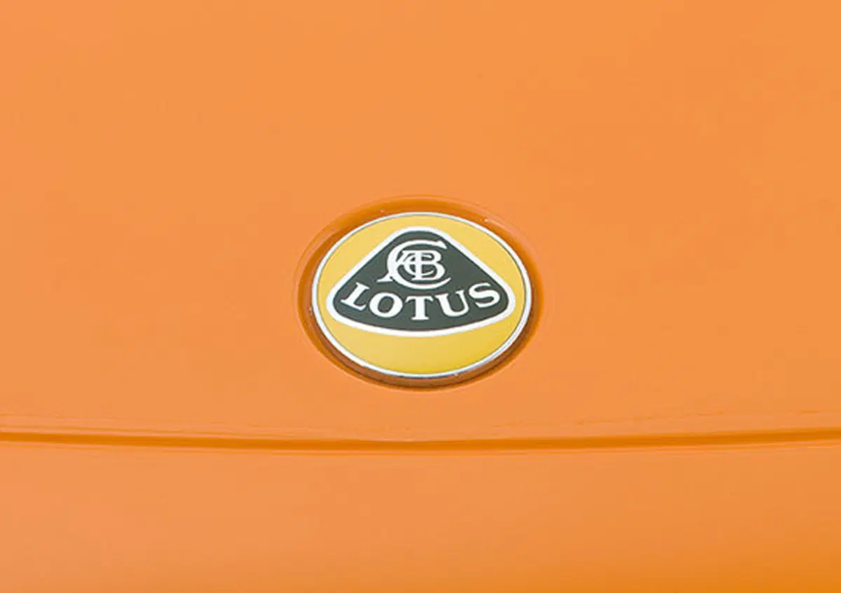 Lotus: il curioso teaser di una nuova vettura
