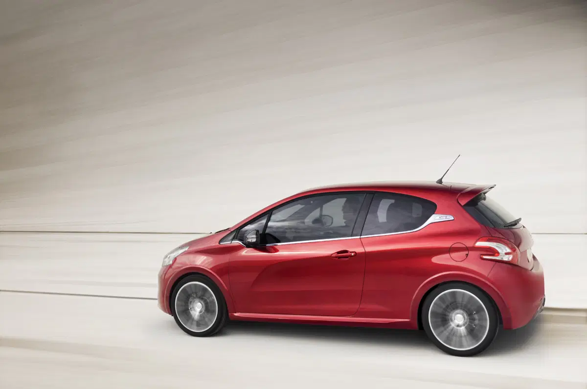 Peugeot 208 GTi Concept (5)