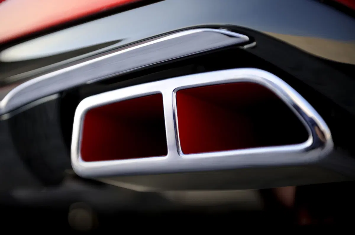 Peugeot 208 GTi Concept (10)