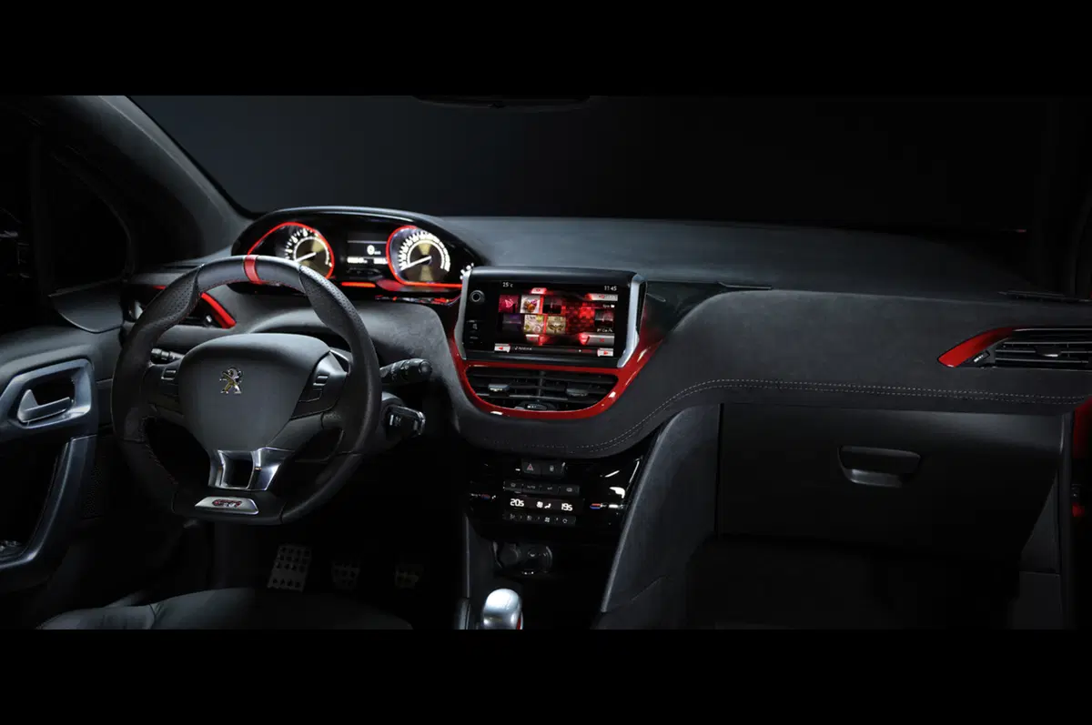 Peugeot 208 GTi Concept (12)