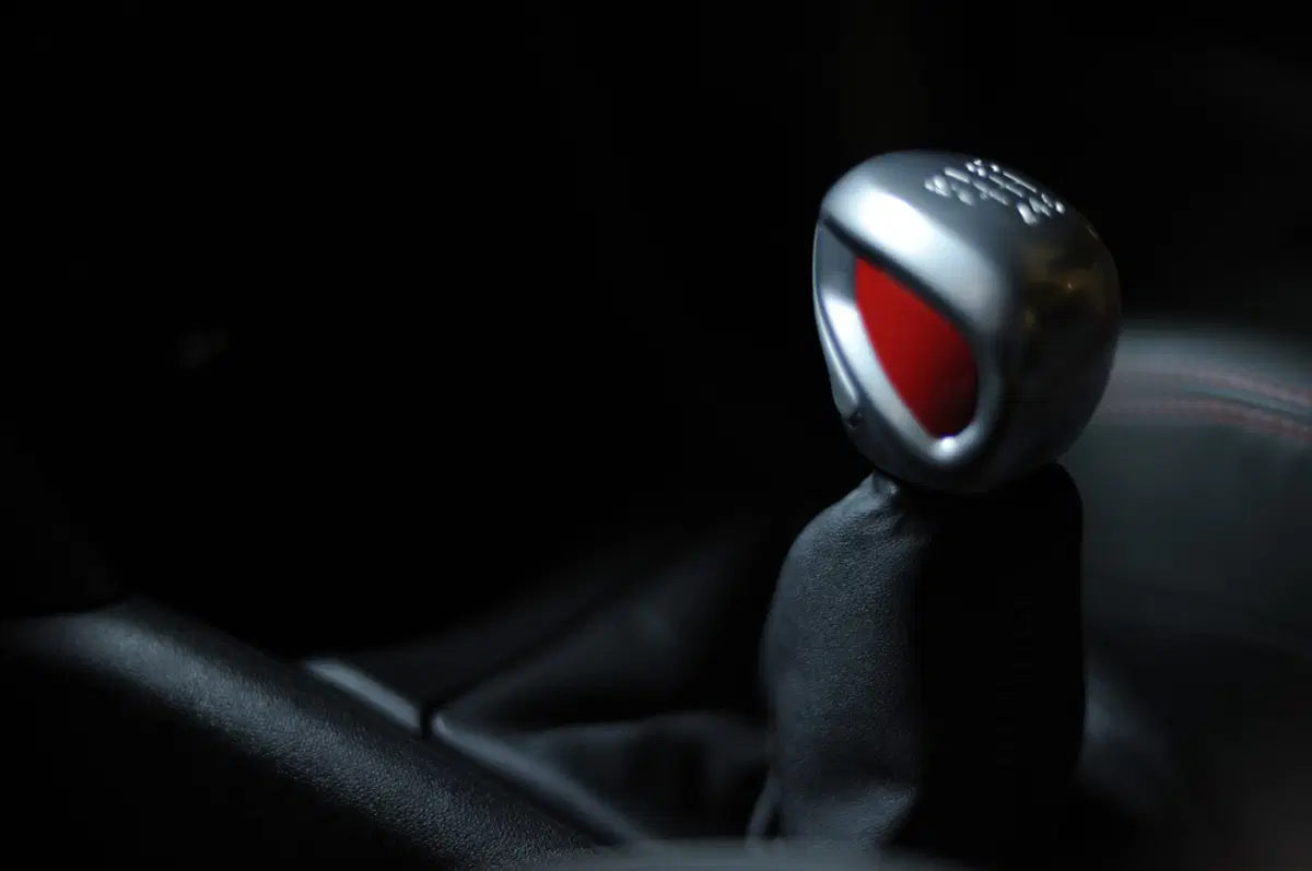 Peugeot 208 GTi Concept (15)