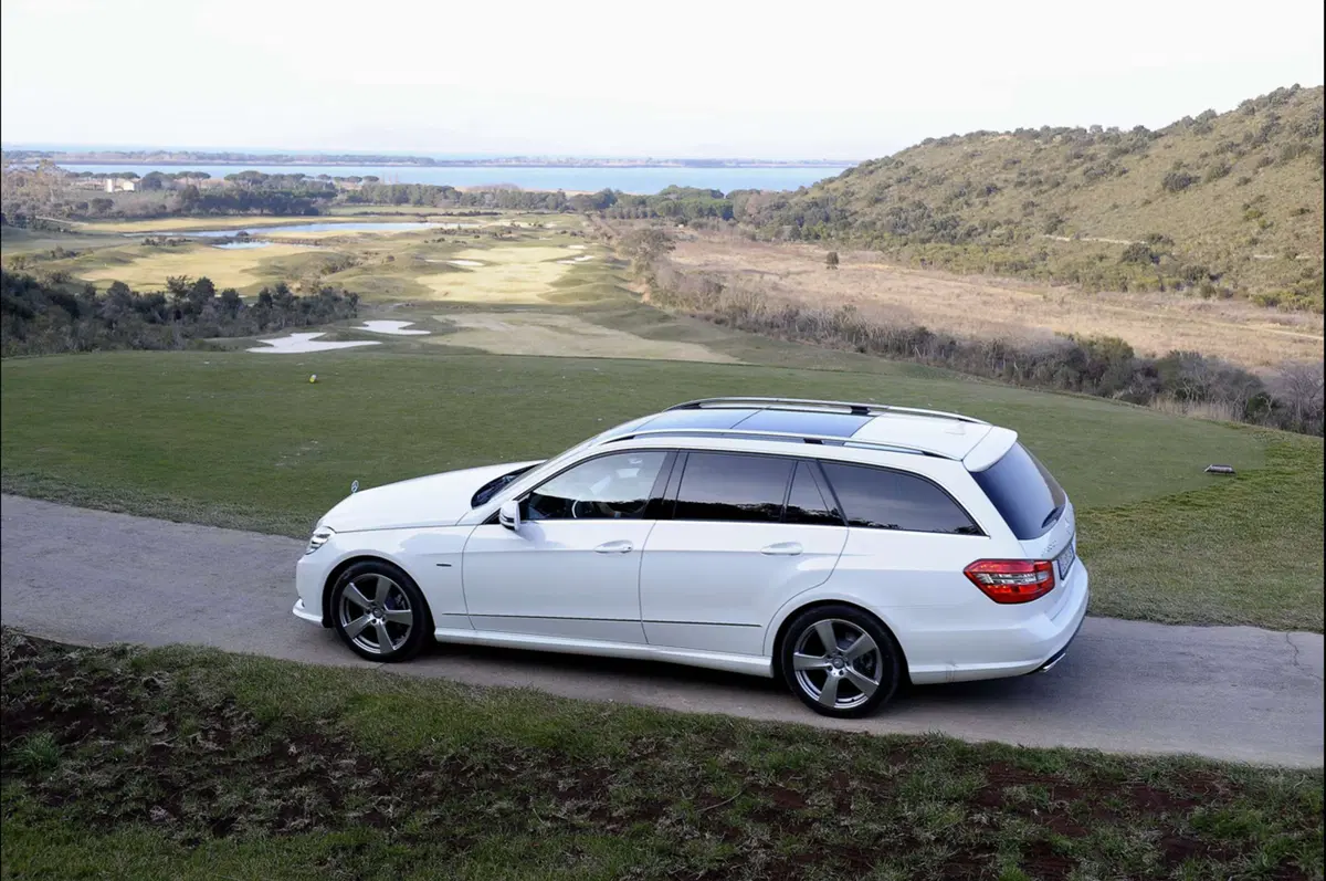 Mercedes-Benz Classe E M.Y. 2012 (3)