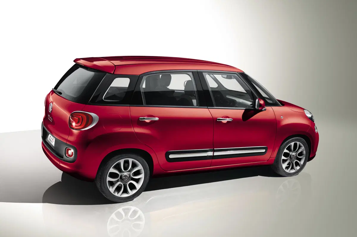 Fiat 500L: nuove foto e informazioni ufficiali (6)