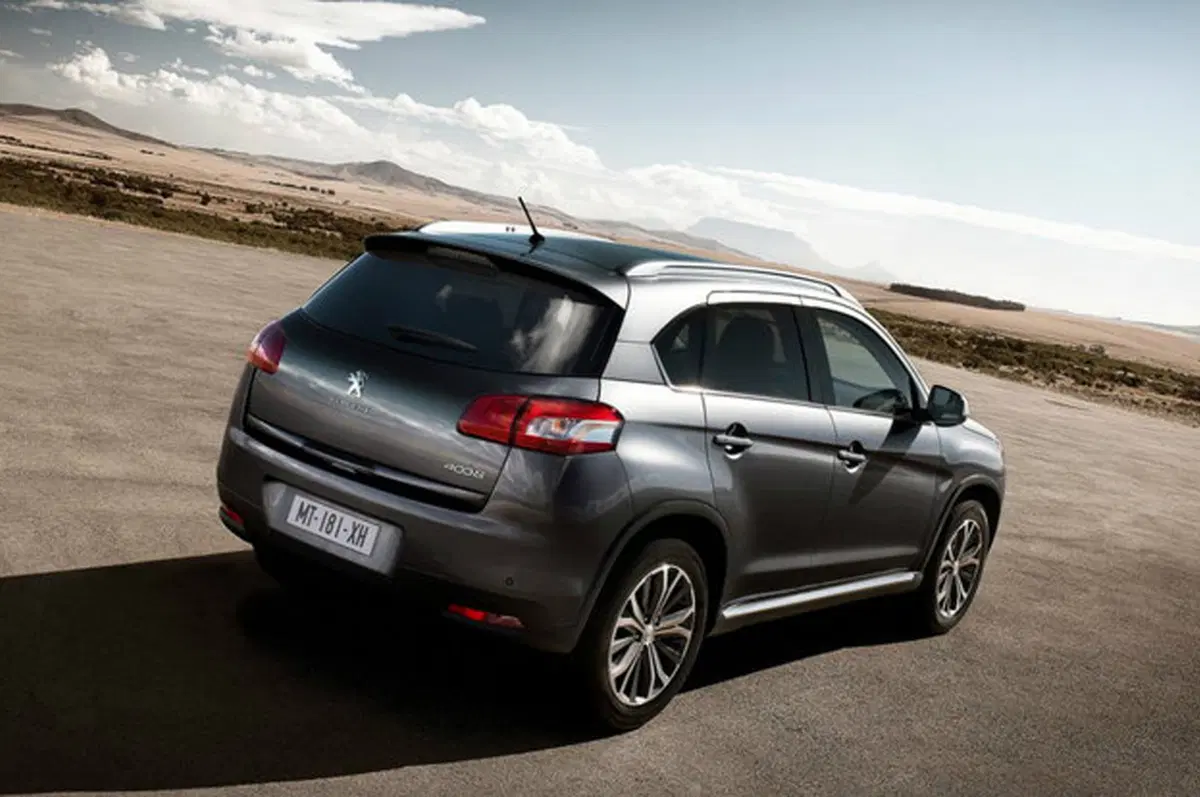 Peugeot 4008: nuove immagini ufficiali (6)