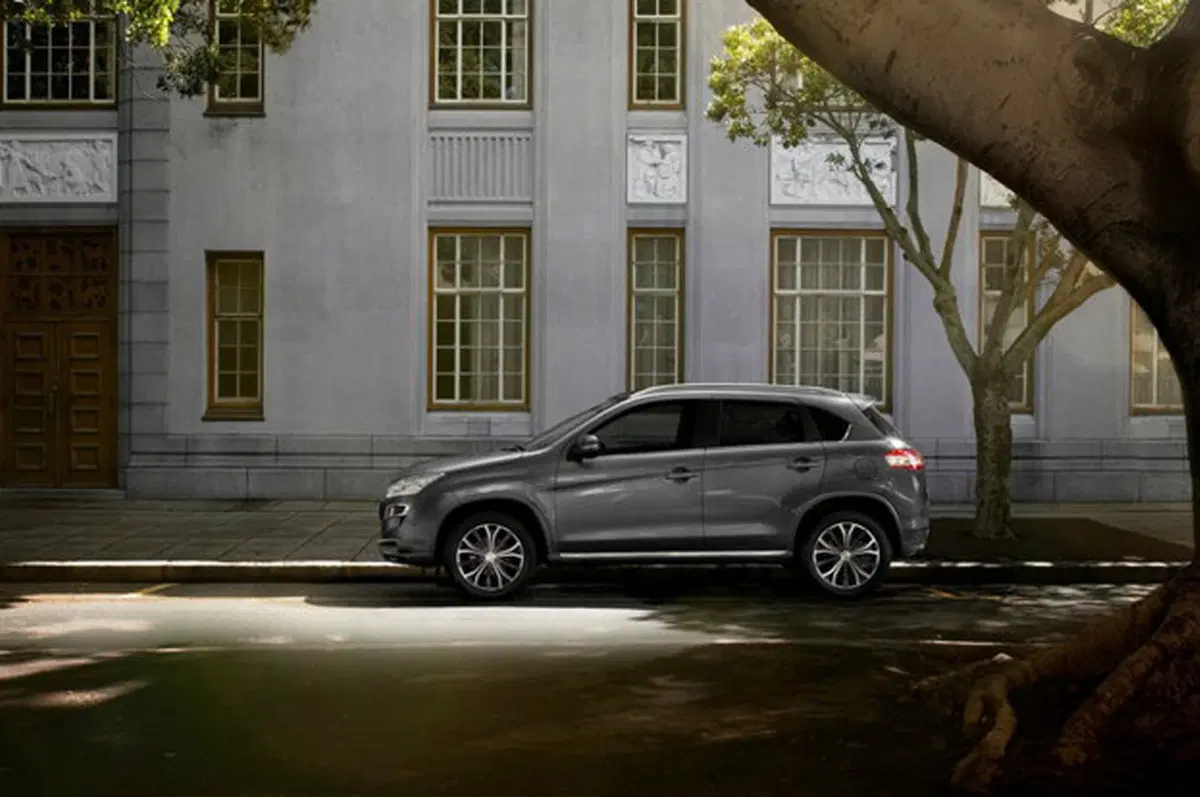 Peugeot 4008: nuove immagini ufficiali (7)
