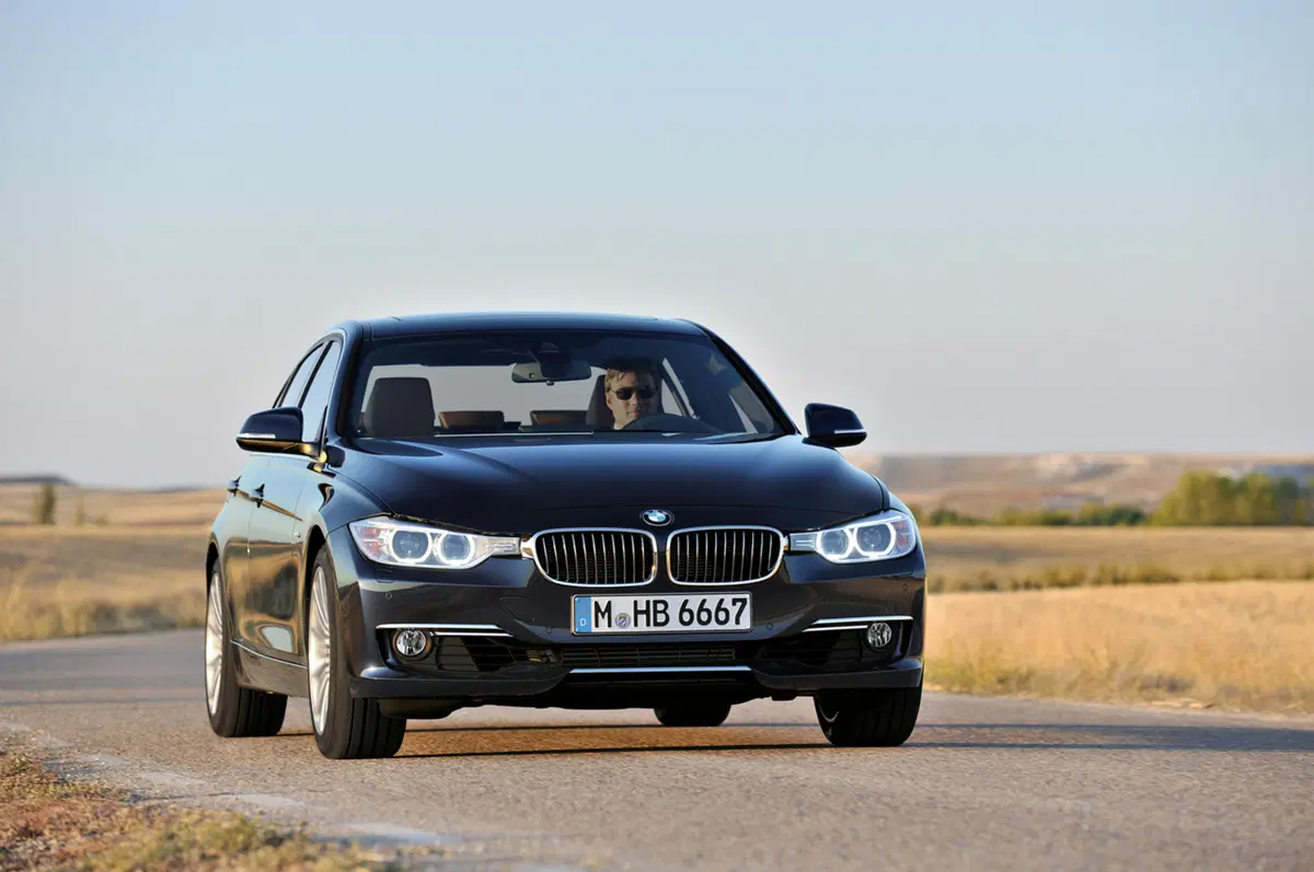 BMW Line: i nuovi livelli di allestimento della Casa di Monaco (11)