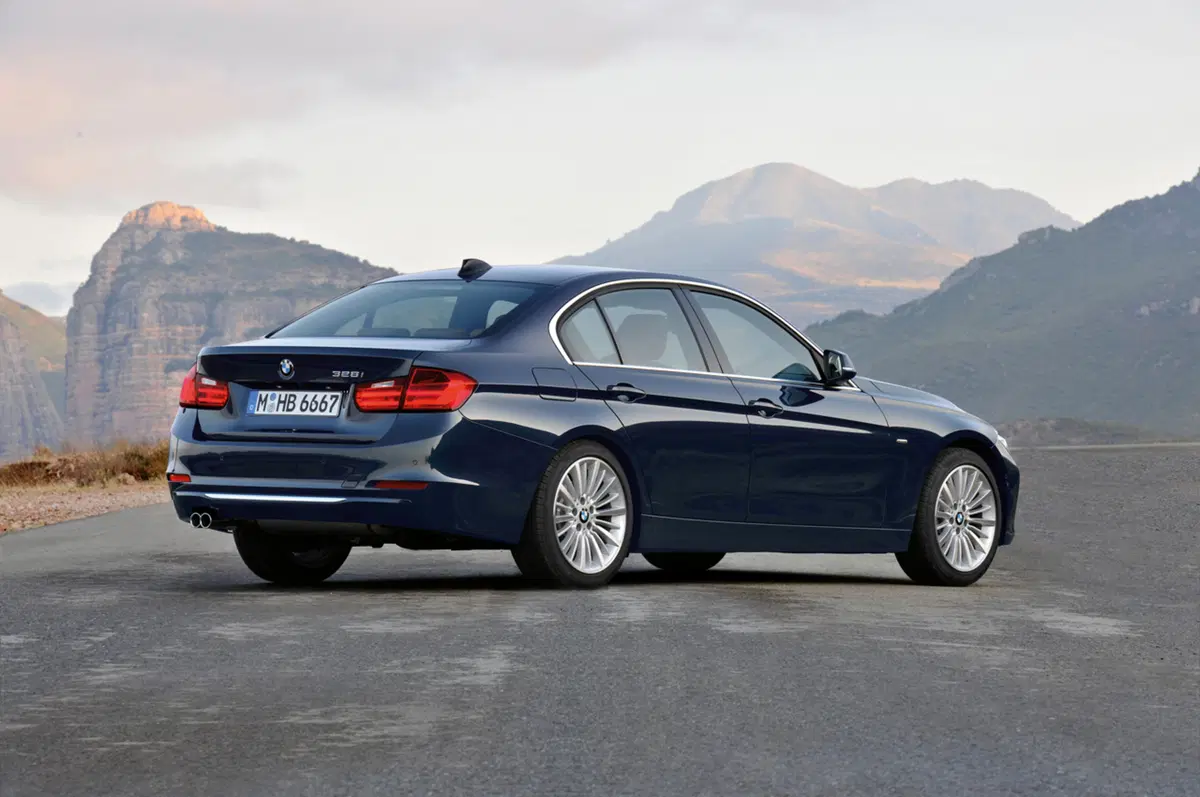 BMW Line: i nuovi livelli di allestimento della Casa di Monaco (18)
