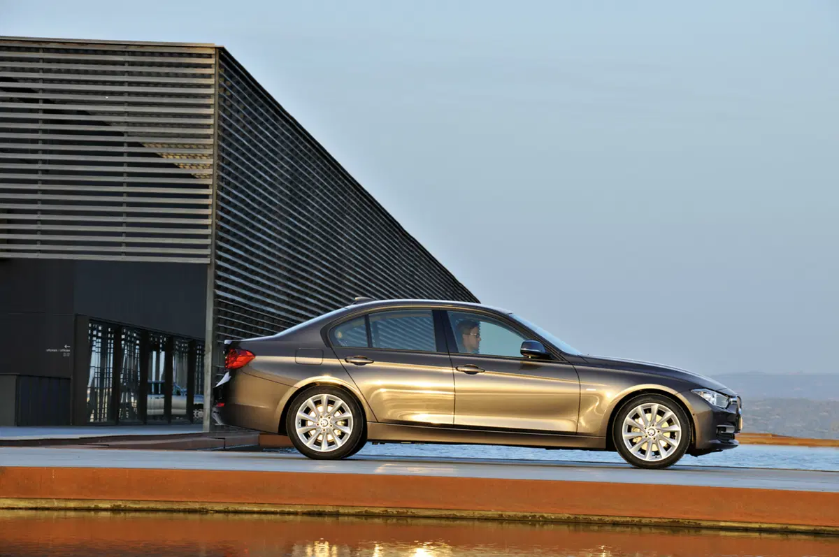 BMW Line: i nuovi livelli di allestimento della Casa di Monaco (26)