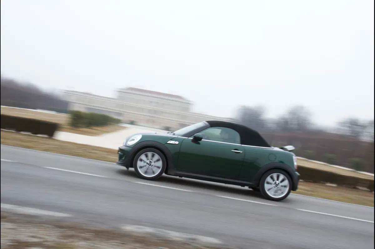 Presentata a Venezia la Mini Roadster (18)
