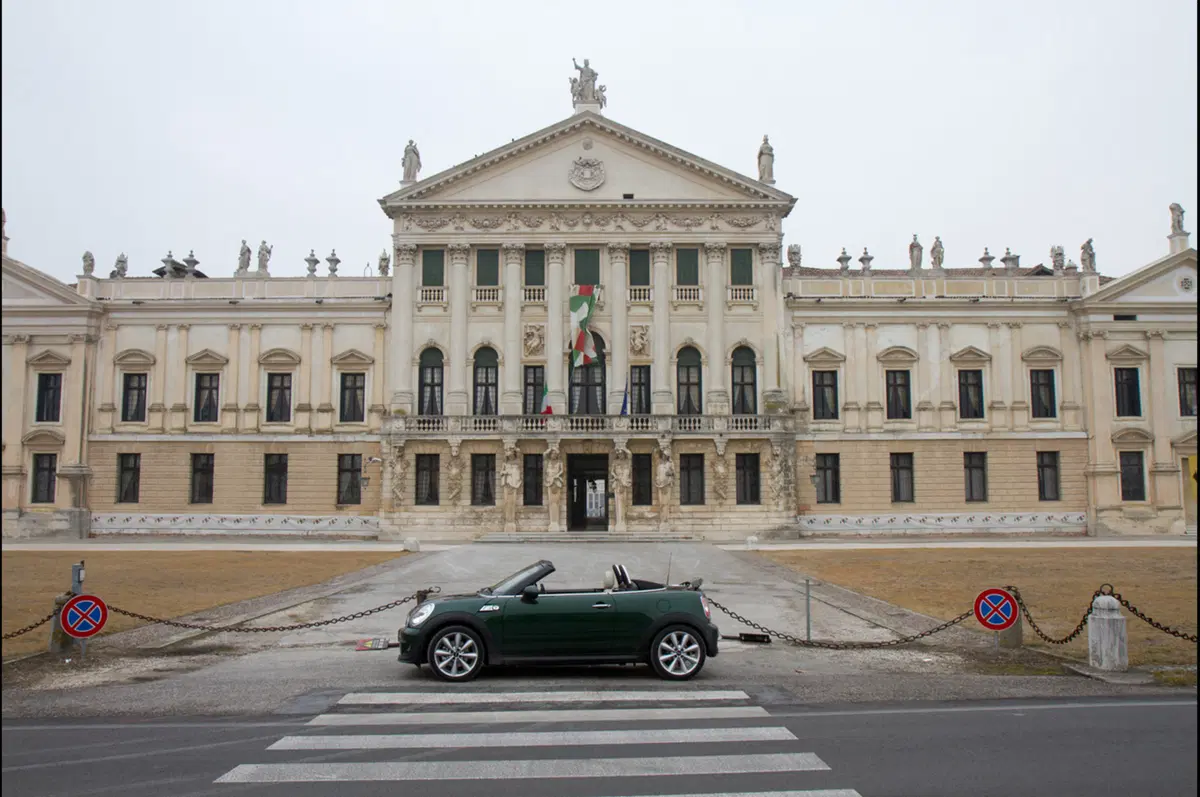 Presentata a Venezia la Mini Roadster (21)