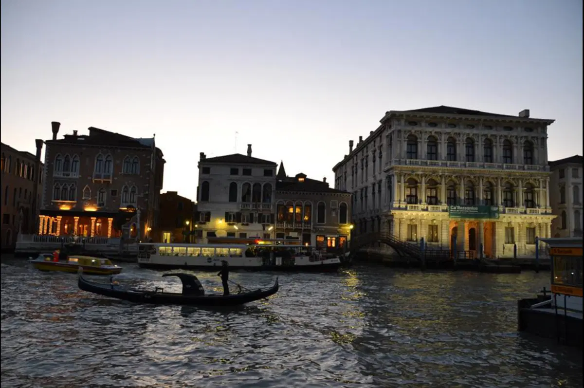 Presentata a Venezia la Mini Roadster (32)