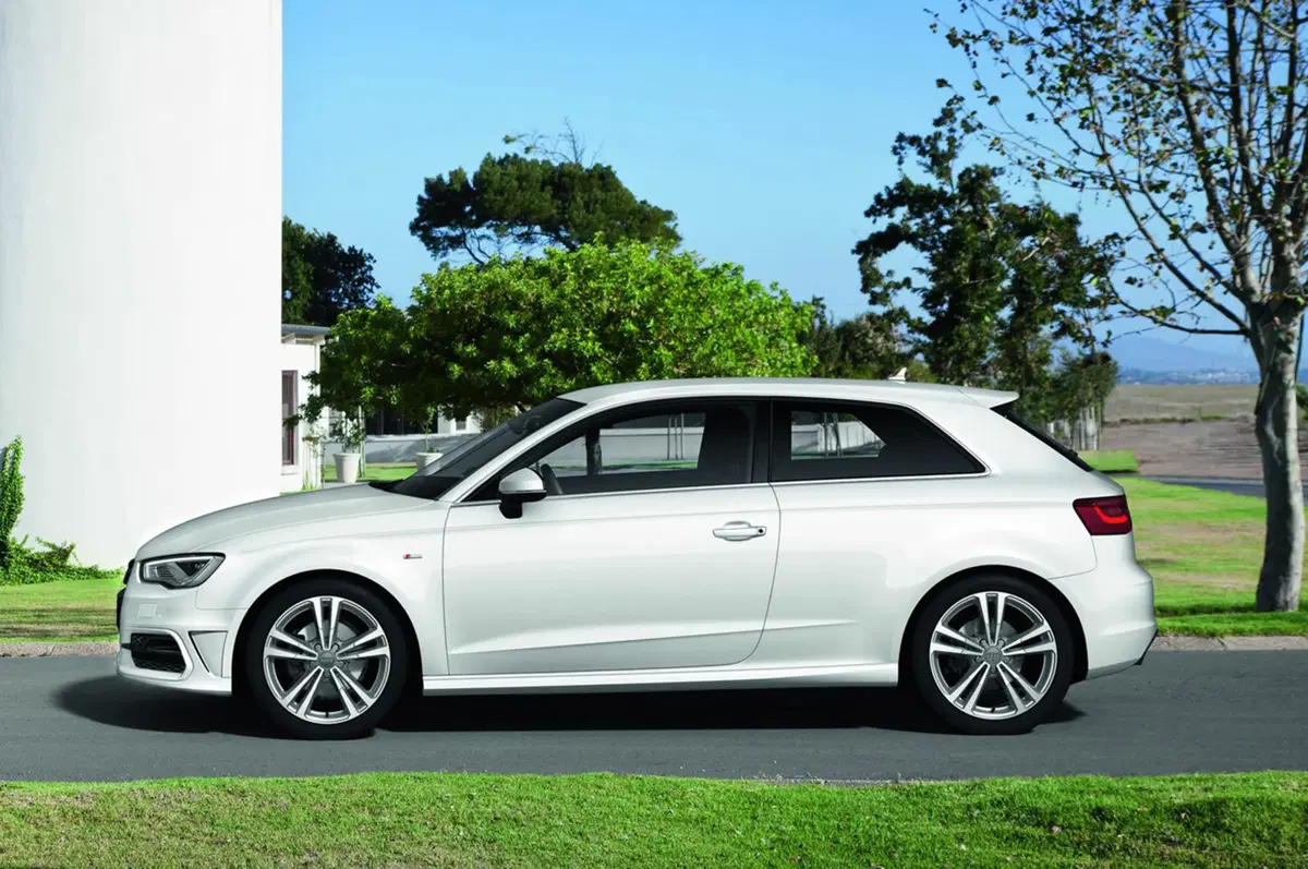 Nuova Audi A3: le prime immagini (9)