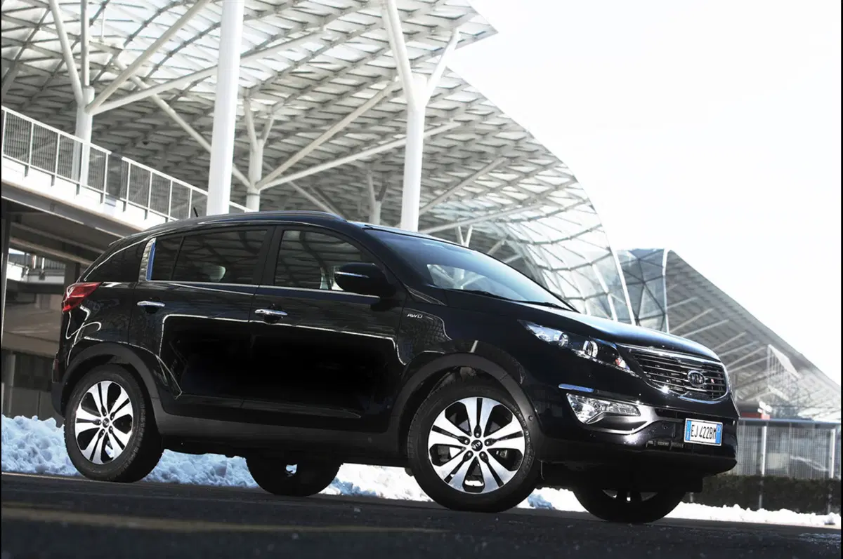 Kia Sportage R AWD (10)