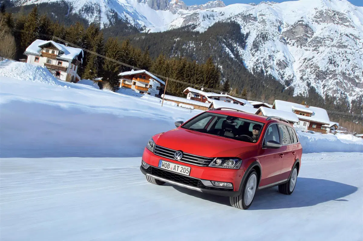 Volkswagen Passat Alltrack: iniziata la prevendita (4)