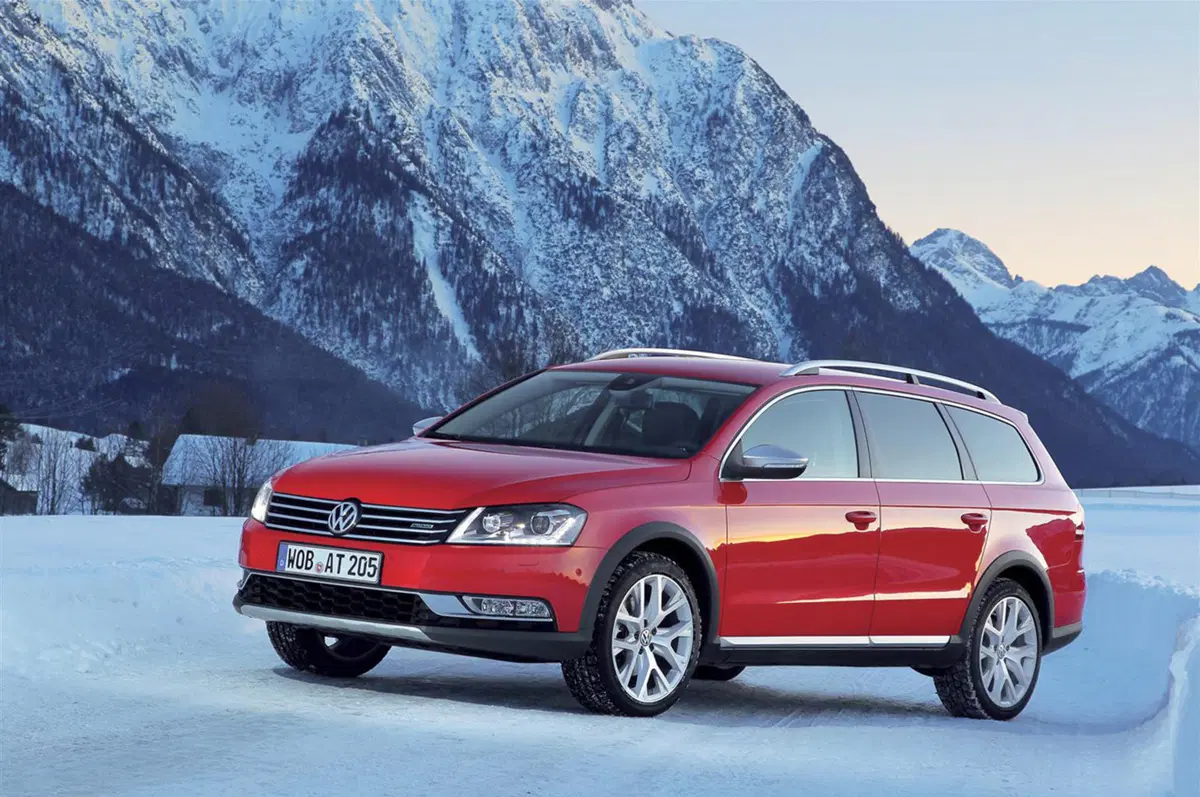 Volkswagen Passat Alltrack: iniziata la prevendita (9)