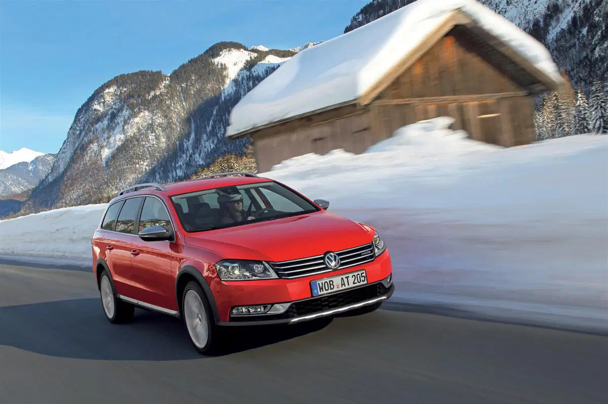 Volkswagen Passat Alltrack: iniziata la prevendita (16)