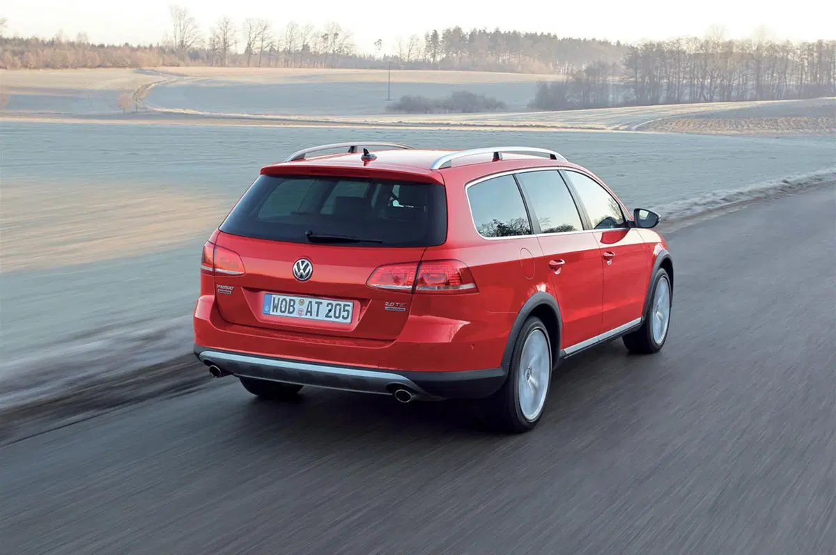 Volkswagen Passat Alltrack: iniziata la prevendita (17)