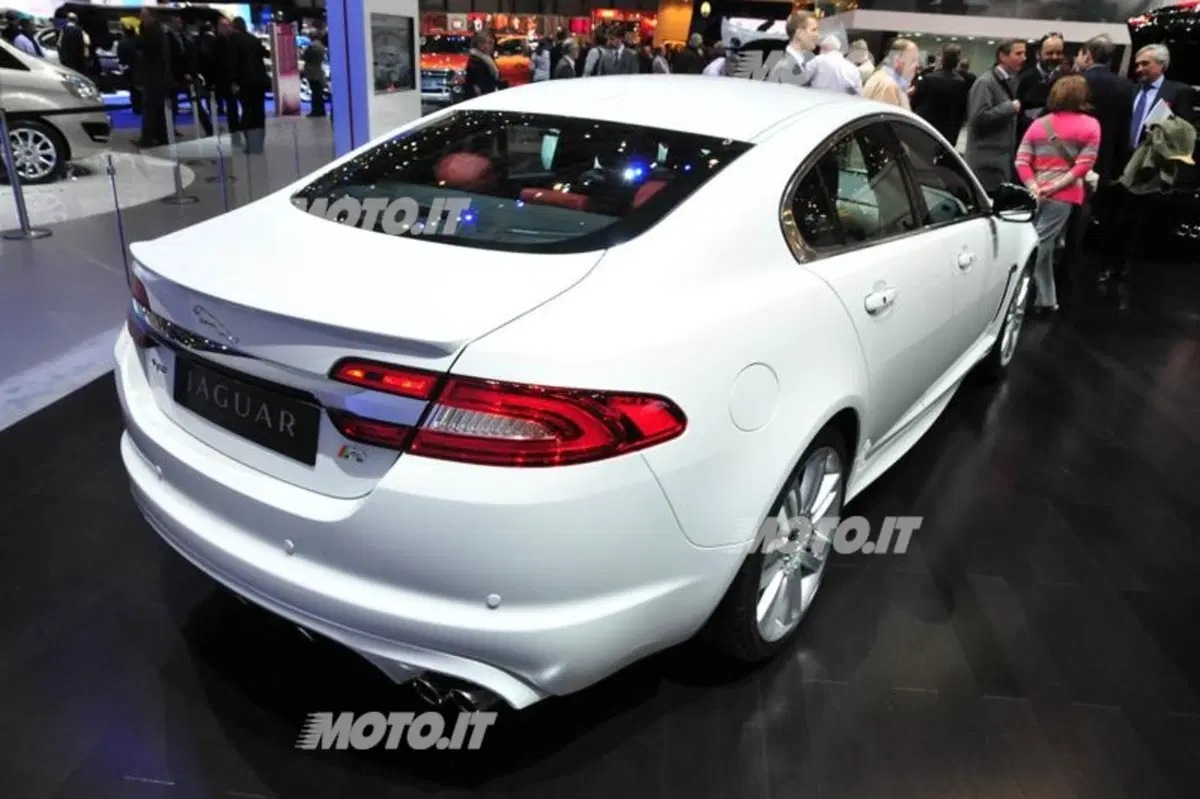 Jaguar al Salone di Ginevra 2012 (9)