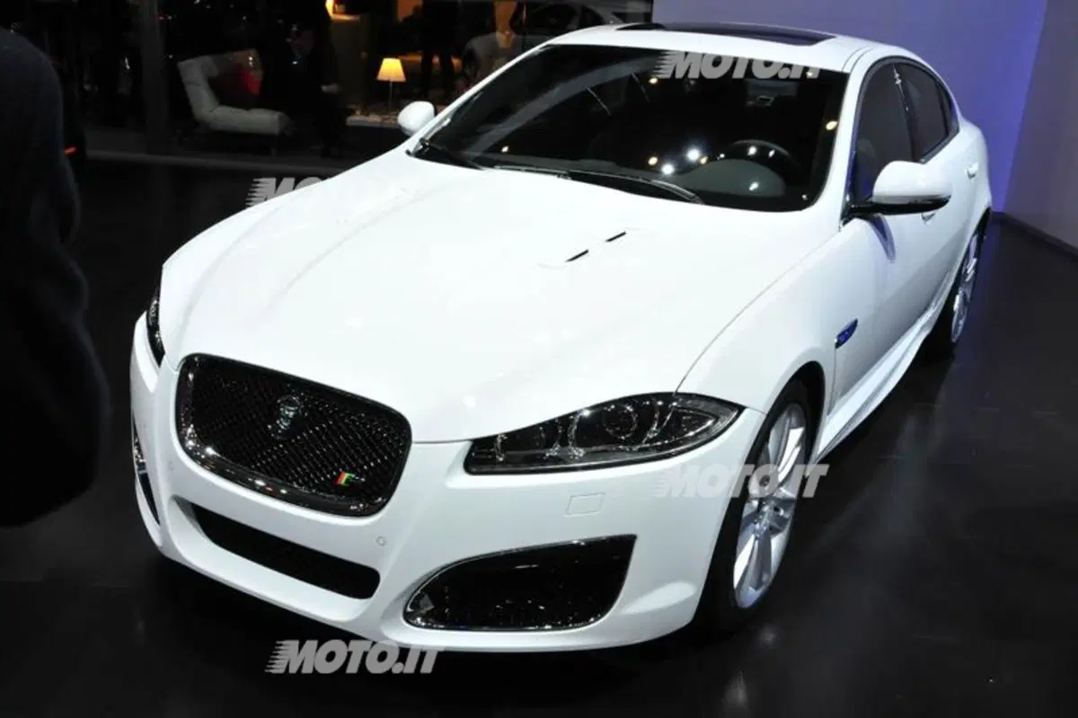 Jaguar al Salone di Ginevra 2012 (10)