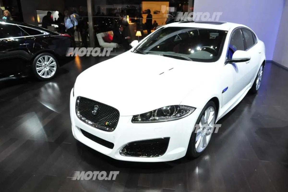 Jaguar al Salone di Ginevra 2012 (11)