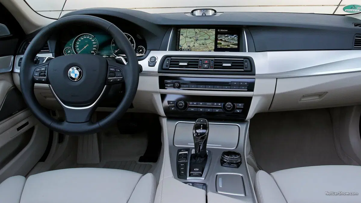 BMW Serie 5 Touring 520d  Luxury (5)