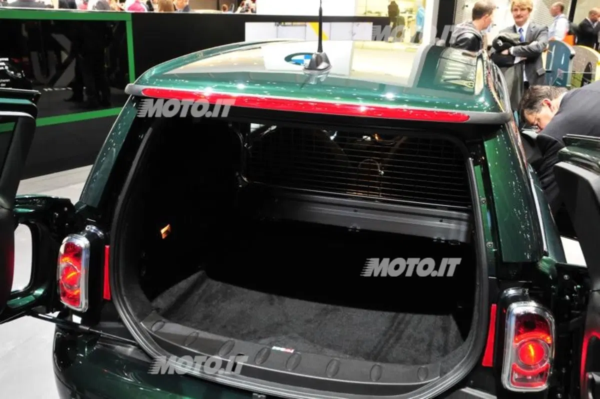 MINI al Salone di Ginevra 2012 (19)