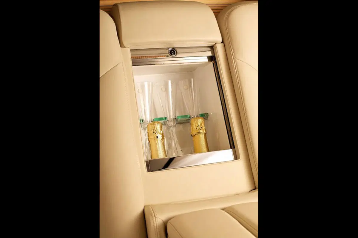 Bentley Mulsanne: a Ginevra due pacchetti dedicati (7)