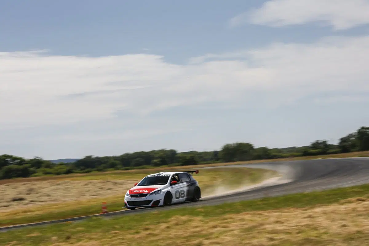 Peugeot 308 Racing Cup: ora è in vendita