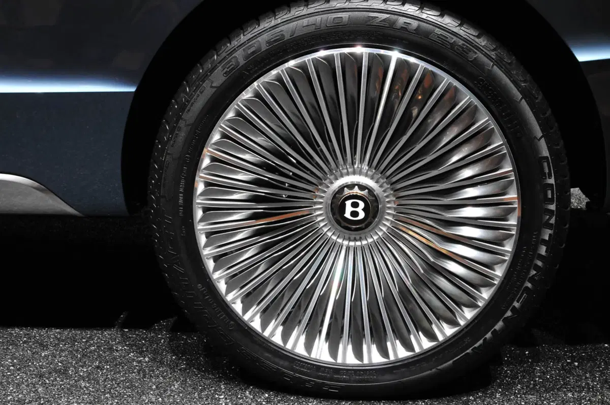Bentley al Salone di Ginevra 2012 (14)