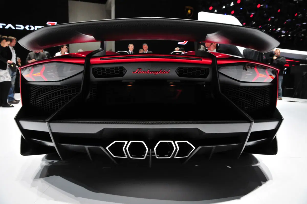 Lamborghini al Salone di Ginevra 2012 (11)