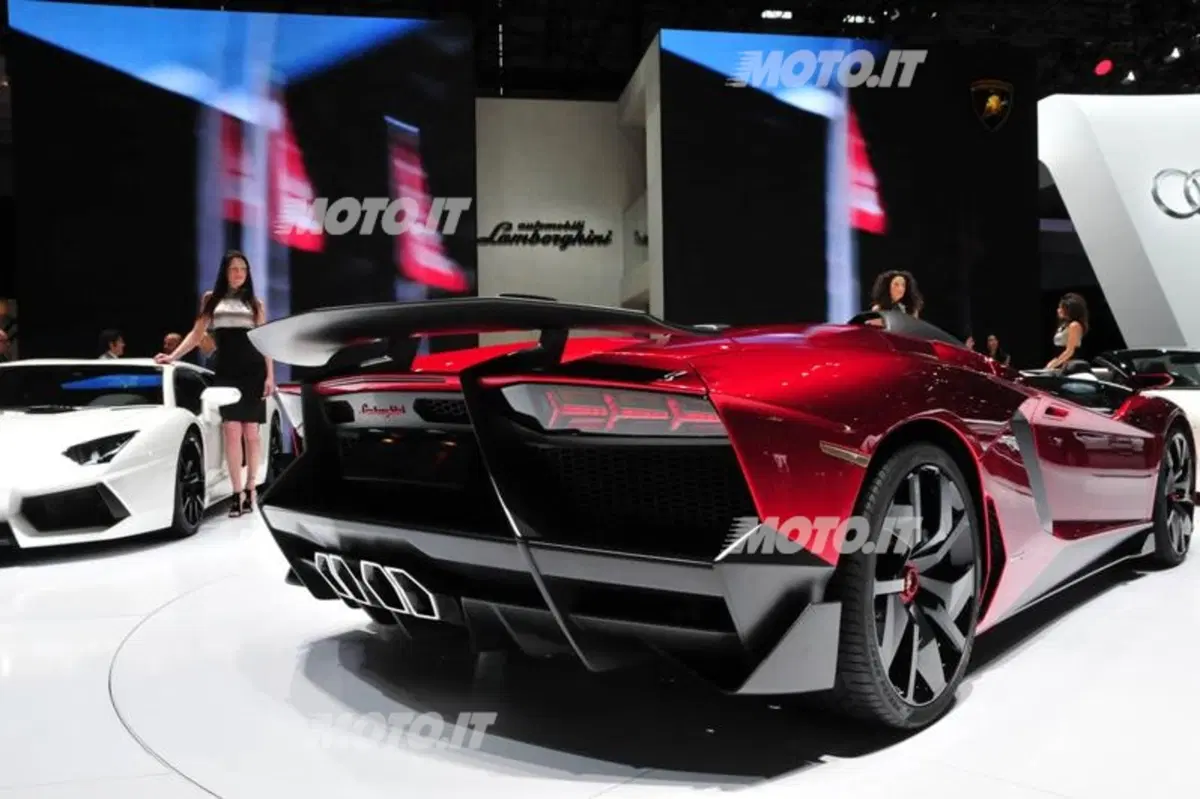 Lamborghini al Salone di Ginevra 2012 (30)