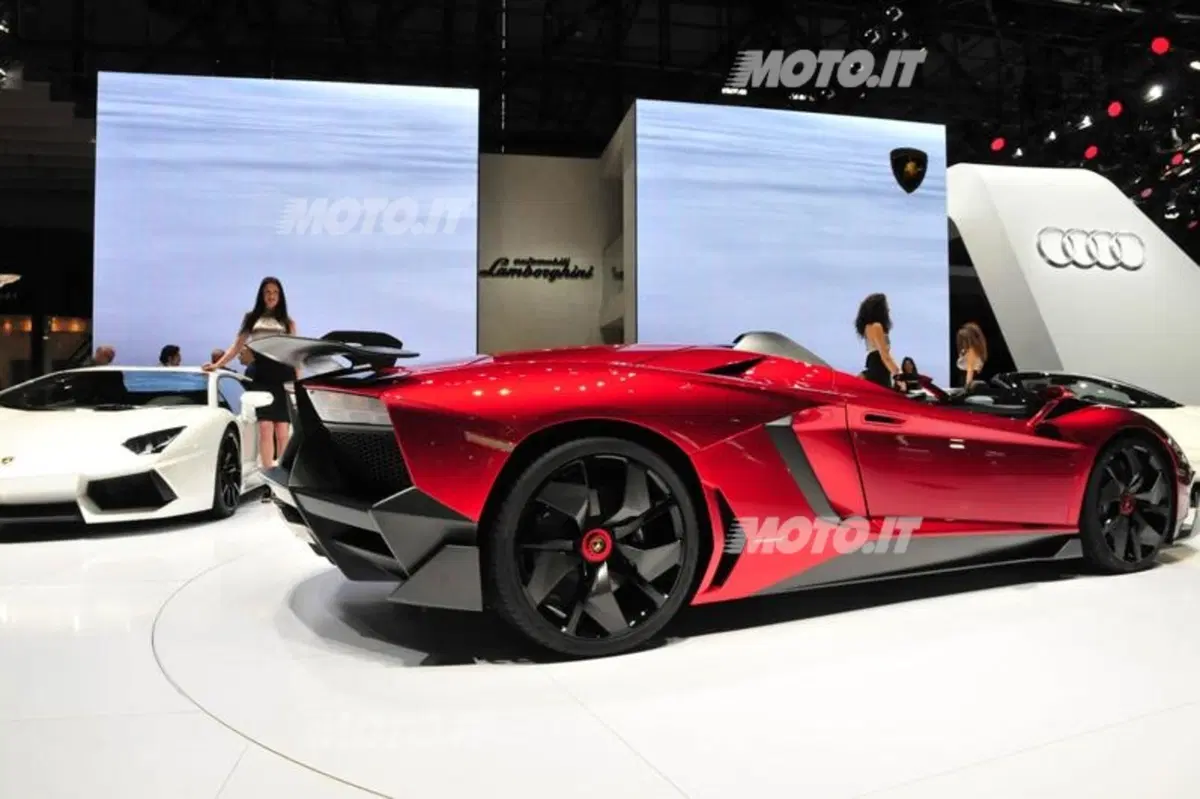 Lamborghini al Salone di Ginevra 2012 (31)