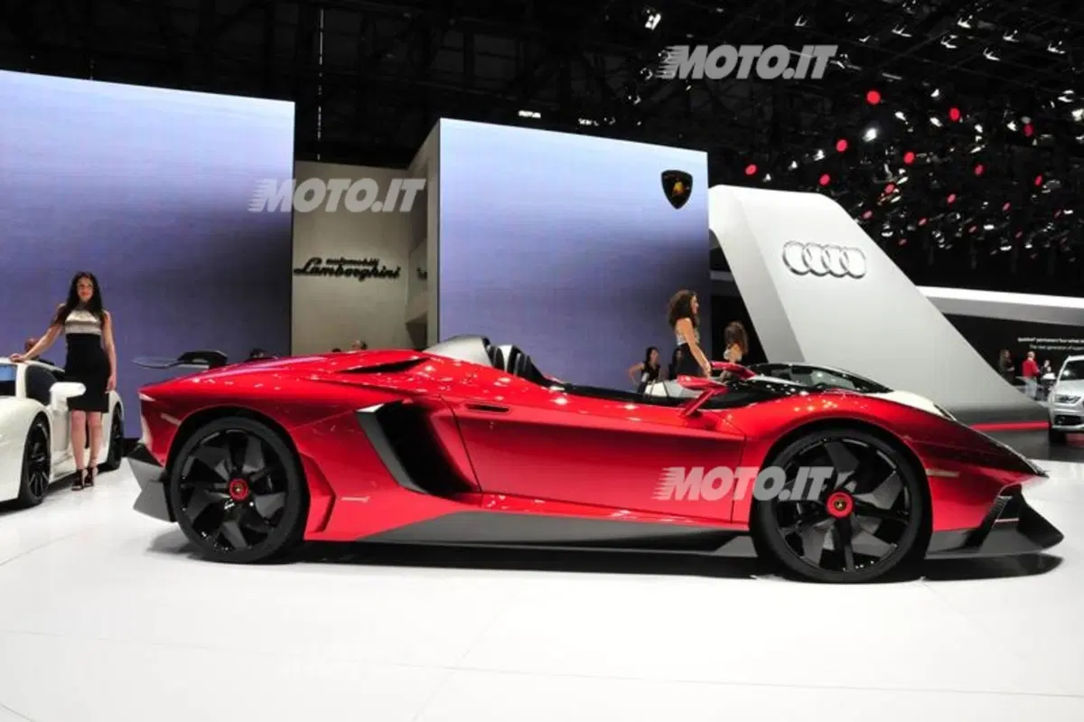Lamborghini al Salone di Ginevra 2012 (33)