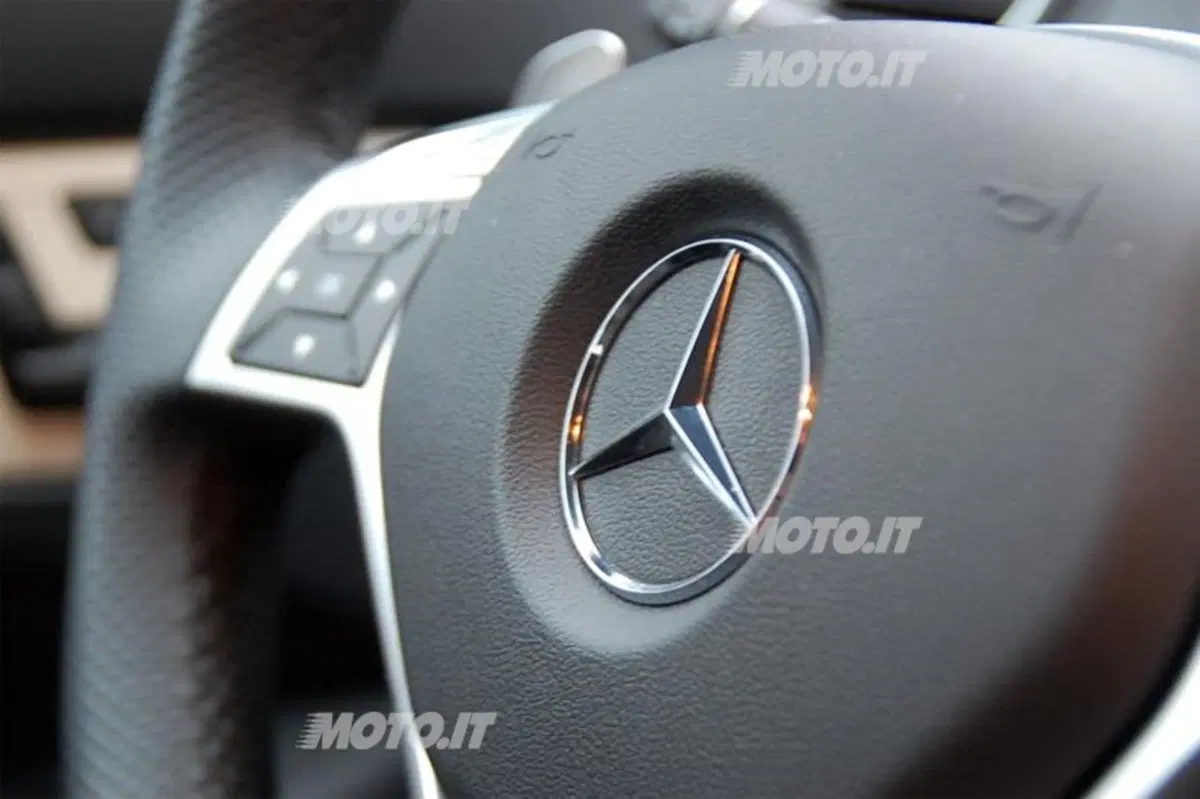 Mercedes-Benz C63 AMG Coupé (49)