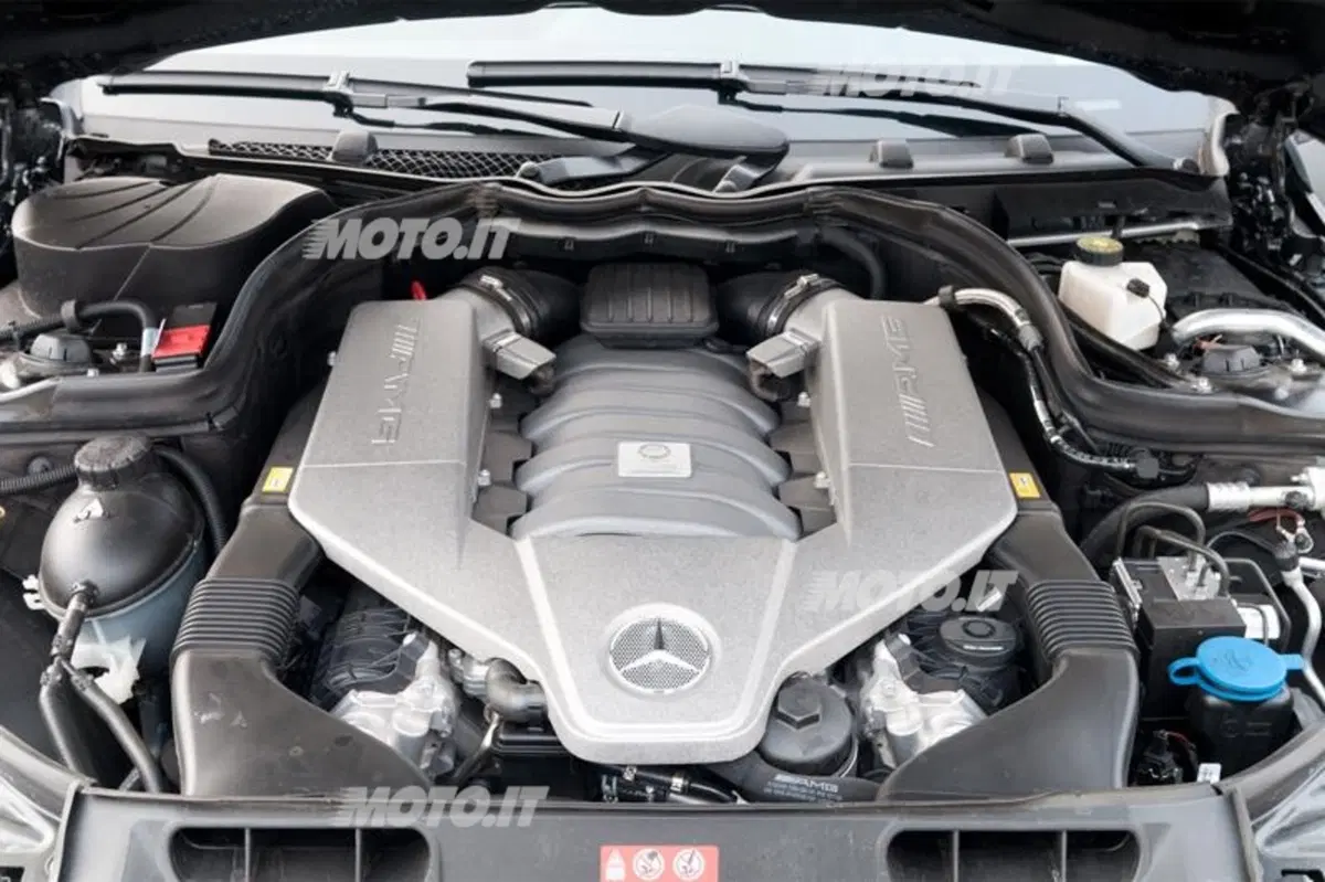 Mercedes-Benz C63 AMG Coupé (51)