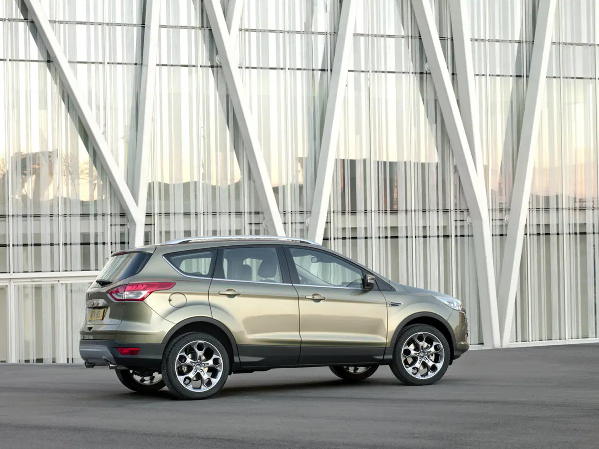 Ford Kuga 2012: ora con tecnologia Key-Free (10)