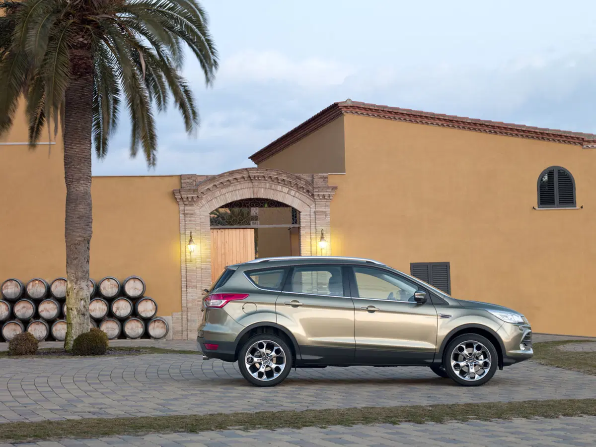 Ford Kuga 2012: ora con tecnologia Key-Free (15)
