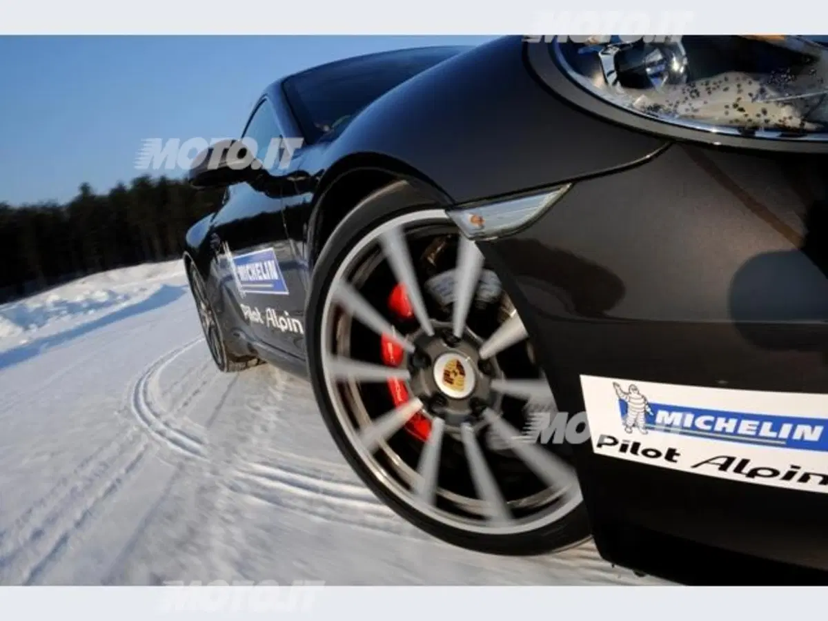 Porsche 911: «piacevole anche in inverno» (13)