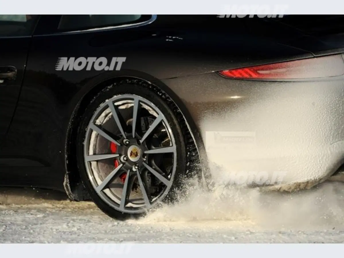 Porsche 911: «piacevole anche in inverno» (15)