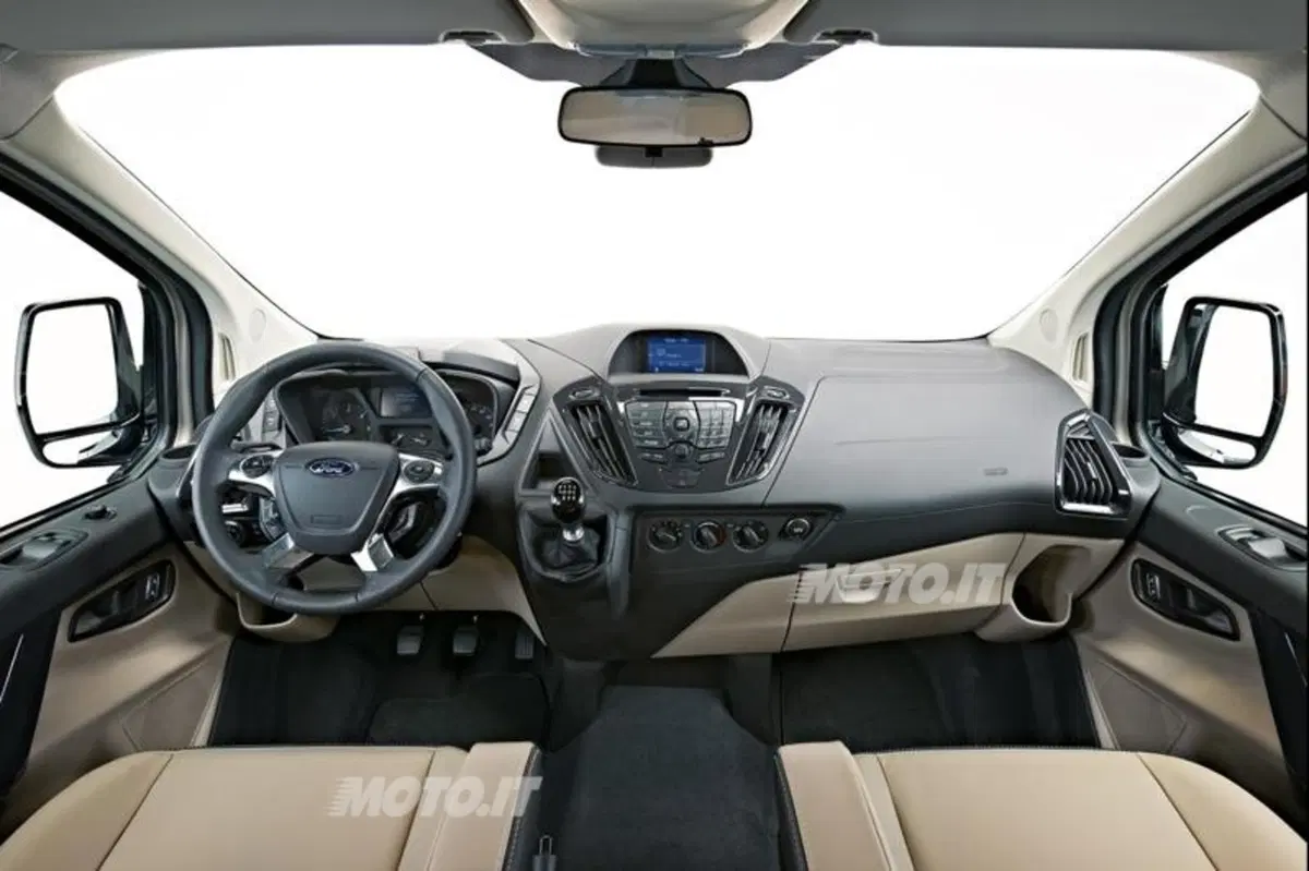 Ford Tourneo Custom: da quest'anno la versione di serie (3)