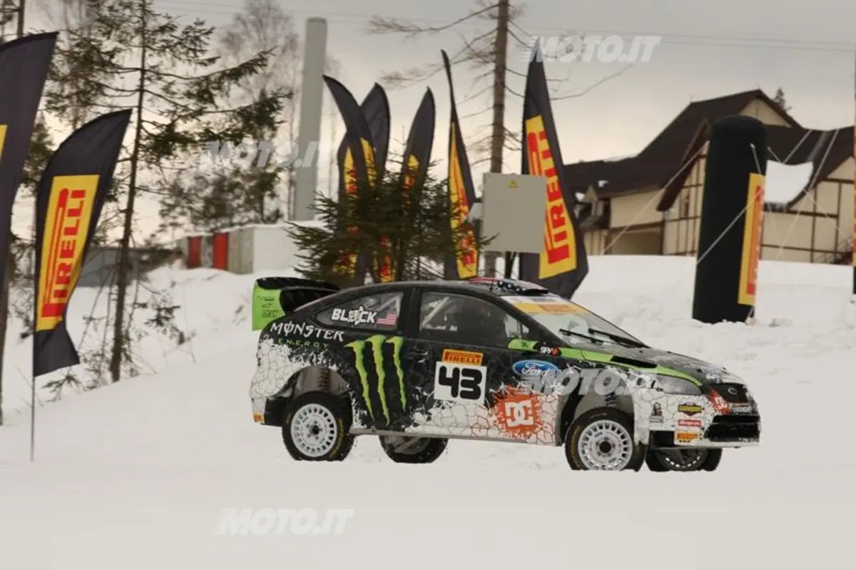 Live: neve e bosco, di traverso, con Ken Block... (2)