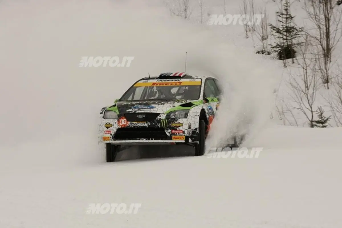 Live: neve e bosco, di traverso, con Ken Block... (4)