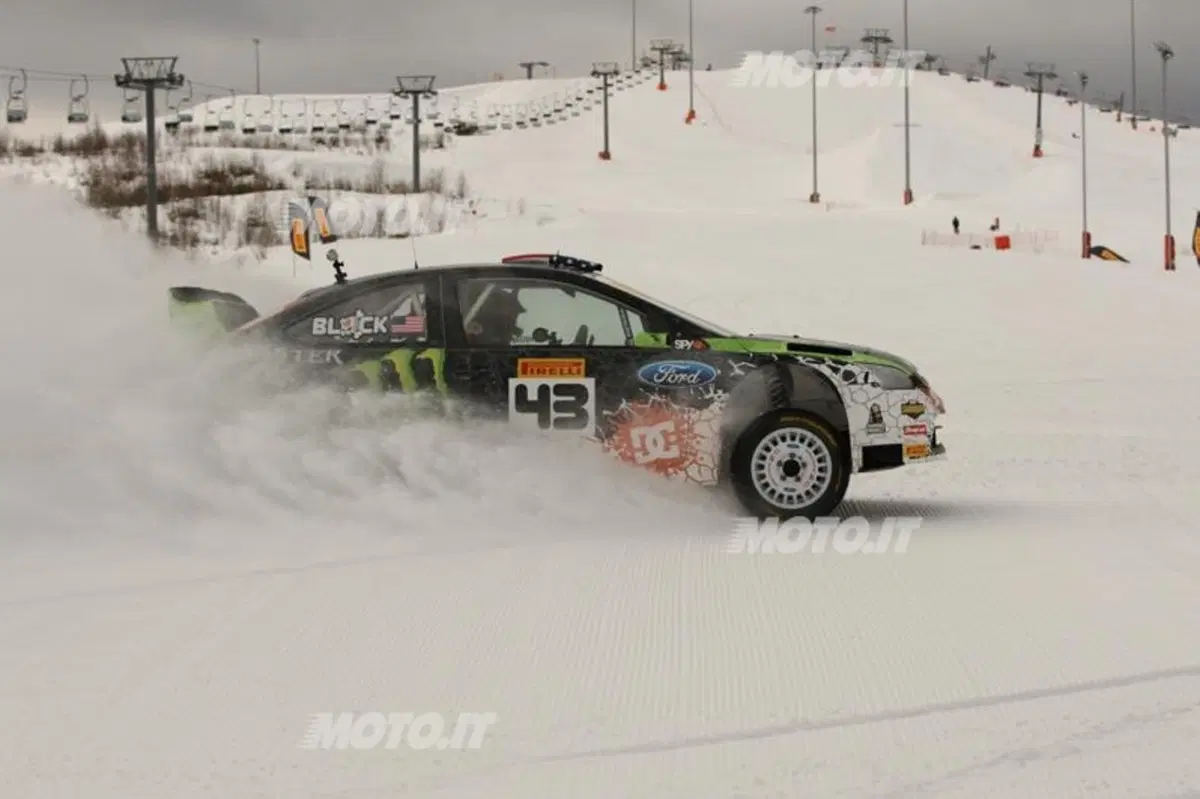 Live: neve e bosco, di traverso, con Ken Block... (6)