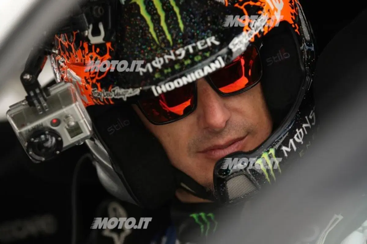 Live: neve e bosco, di traverso, con Ken Block... (14)